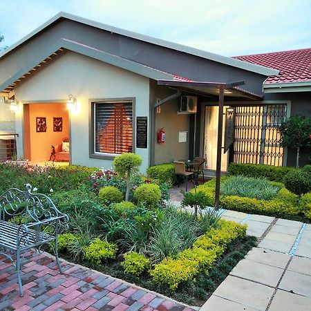 Avalon Guest Manor Hotel Newcastle Bagian luar foto