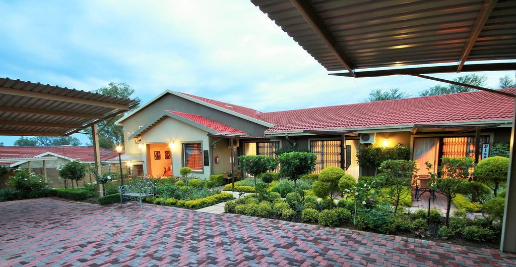 Avalon Guest Manor Hotel Newcastle Bagian luar foto