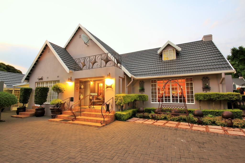 Avalon Guest Manor Hotel Newcastle Bagian luar foto